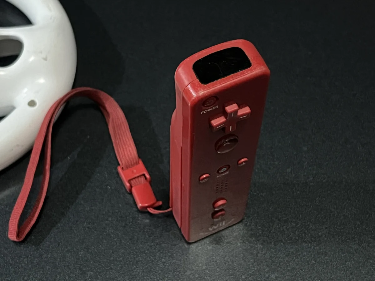 CX/ R***el S**ra /KIT NINTENDO WII !  WII REMOTE PLUS VERMELHO + WII WHEEL ORIGINAIS! 77,00 SEGUIDOS DE 9,00