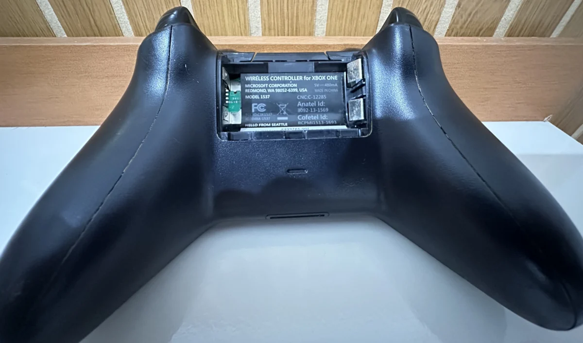 NR/ ORIGINAL CONTROLE XBOX ONE 129,00 SEGUIDOS DE 12,00