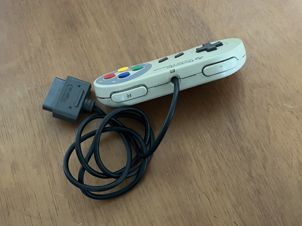CX/ ORIGINAL! CONTROLE SNES! TOP! 37.00 SEGUIDOS DE 9.00