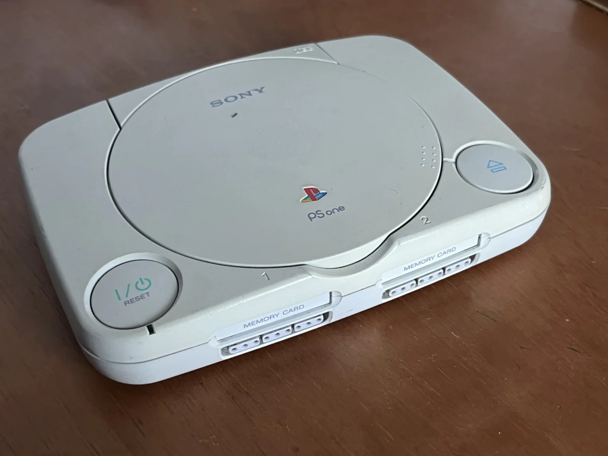 CX/ PLAYSTATION! SONY PS ONE! PS1 SLIM ! 68,00 SEGUIDDOS DE 9,00