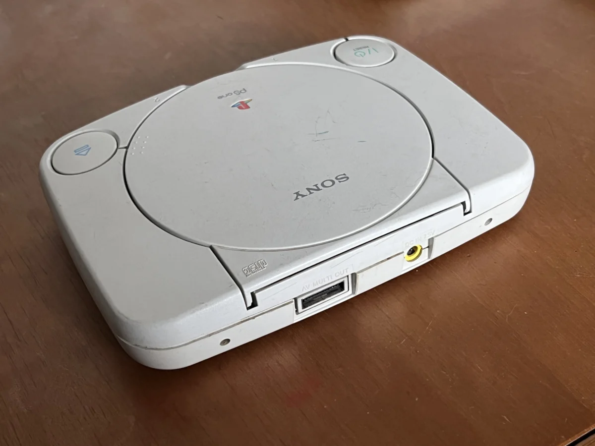 CX/ SONY PS ONE!  PS1 SLIM – MODELO SCPH-101! TOP! 40,00 SEGUIDOS DE 7,00