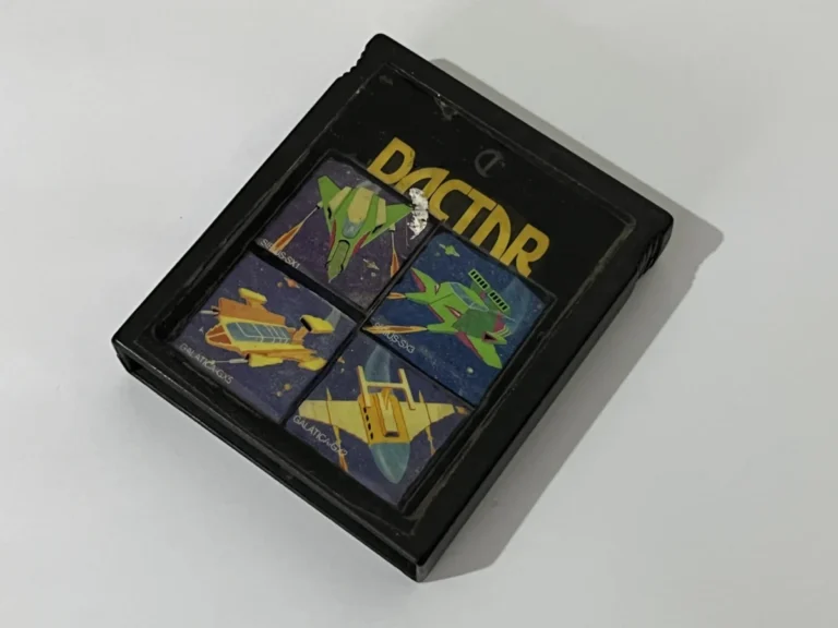 CX/ O PULADOR Q*BERT – DACTAR! TOP! 37,00 SEGUIDOS DE 5,00