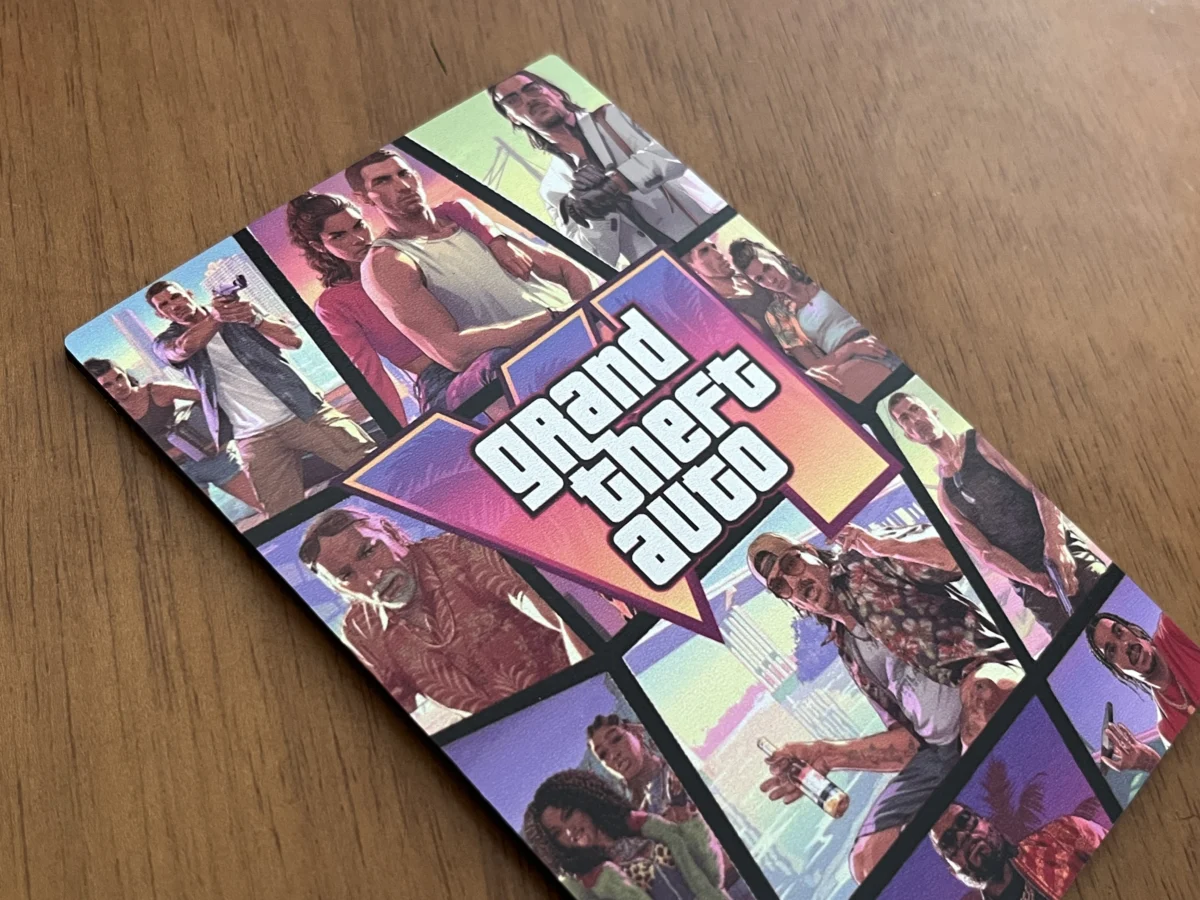 CX/ MDF GTA 6! TOP! PERFFEITO PARA DECORAÇÃO E COLEÇÃO! 10,00 SEGUIDOS DE 5,00