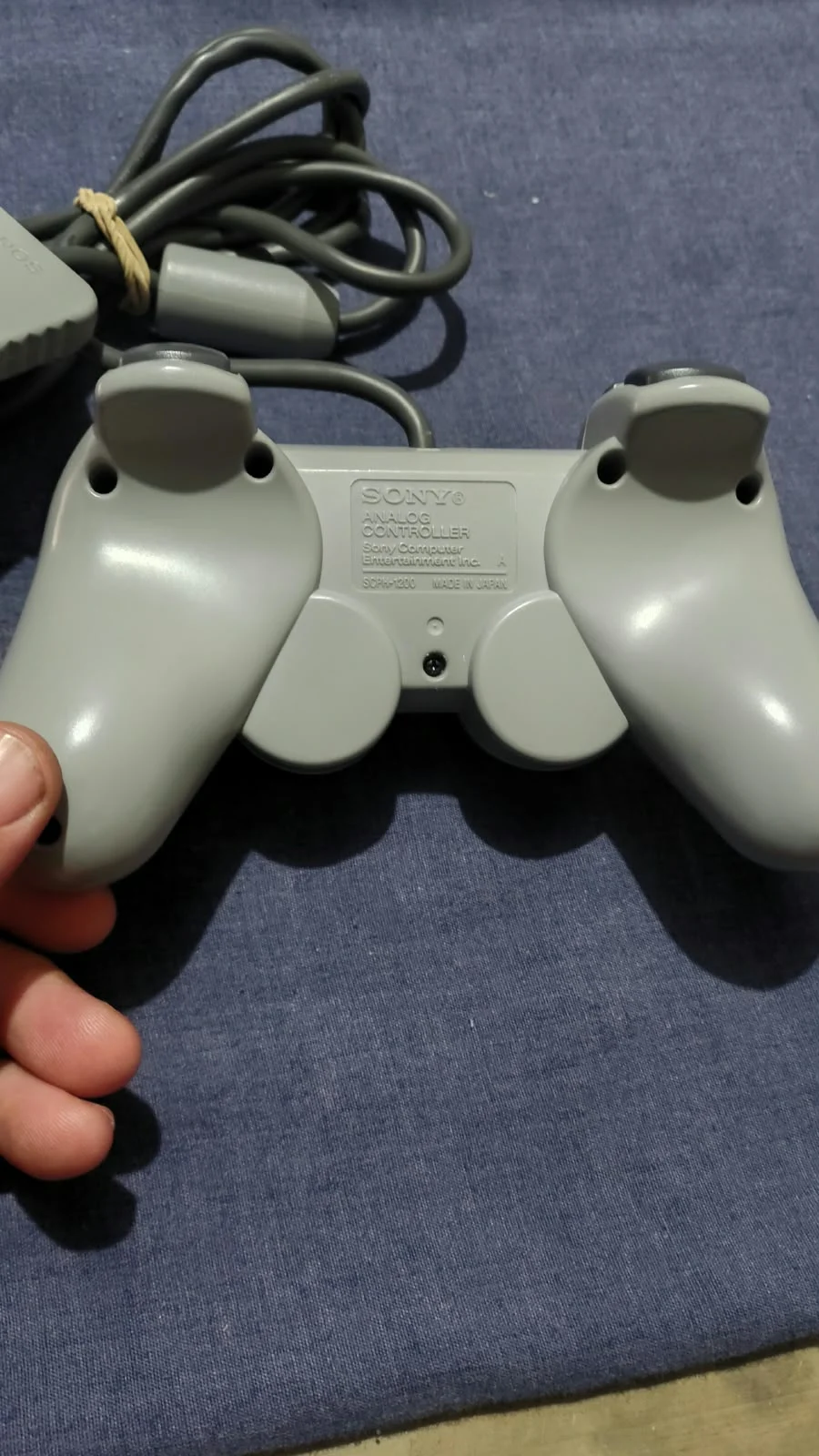 CX/ L****88 /ORIGINAL 100%! CONTROLE PS1! SONY!  53,00 SEGUIDOS DE 23,00