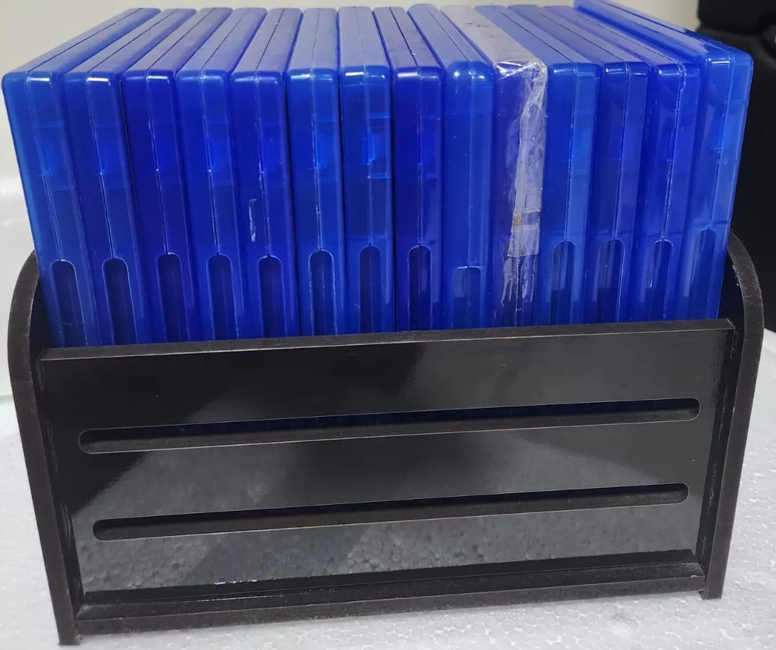 DN/ S*R /ORGANIZADOR DE JOGOS PS4 33,00 SEGUIDOS DE 8,00