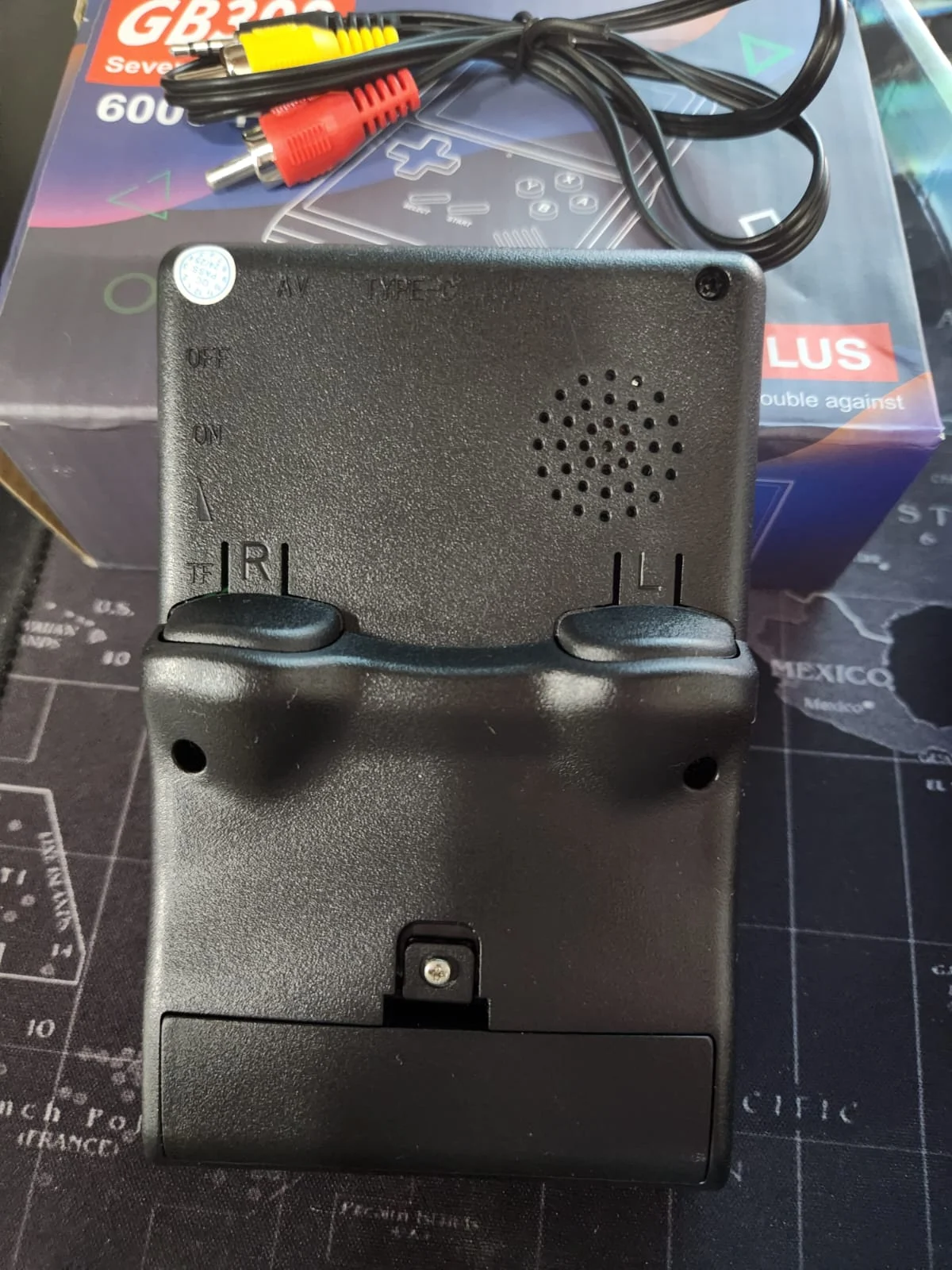 DN/ S*R /GB300 CONSOLE PORTÁTIL 6.000 JOGOS 42,00 SEGUIDOS DE 9,00