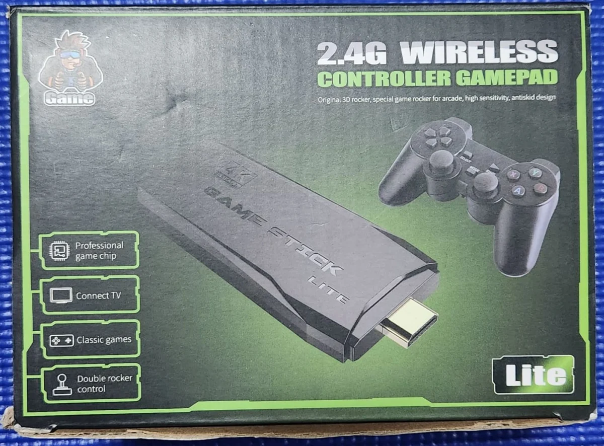 DN/ S*R /GAME STICK LITE 4K COM 2 CONTROLES 52,00 SEGUIDOS DE 8,00