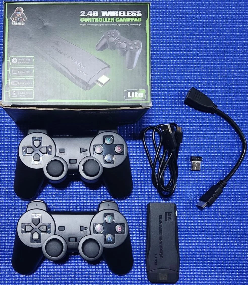DN/ S*R /GAME STICK LITE 4K COM 2 CONTROLES 52,00 SEGUIDOS DE 8,00