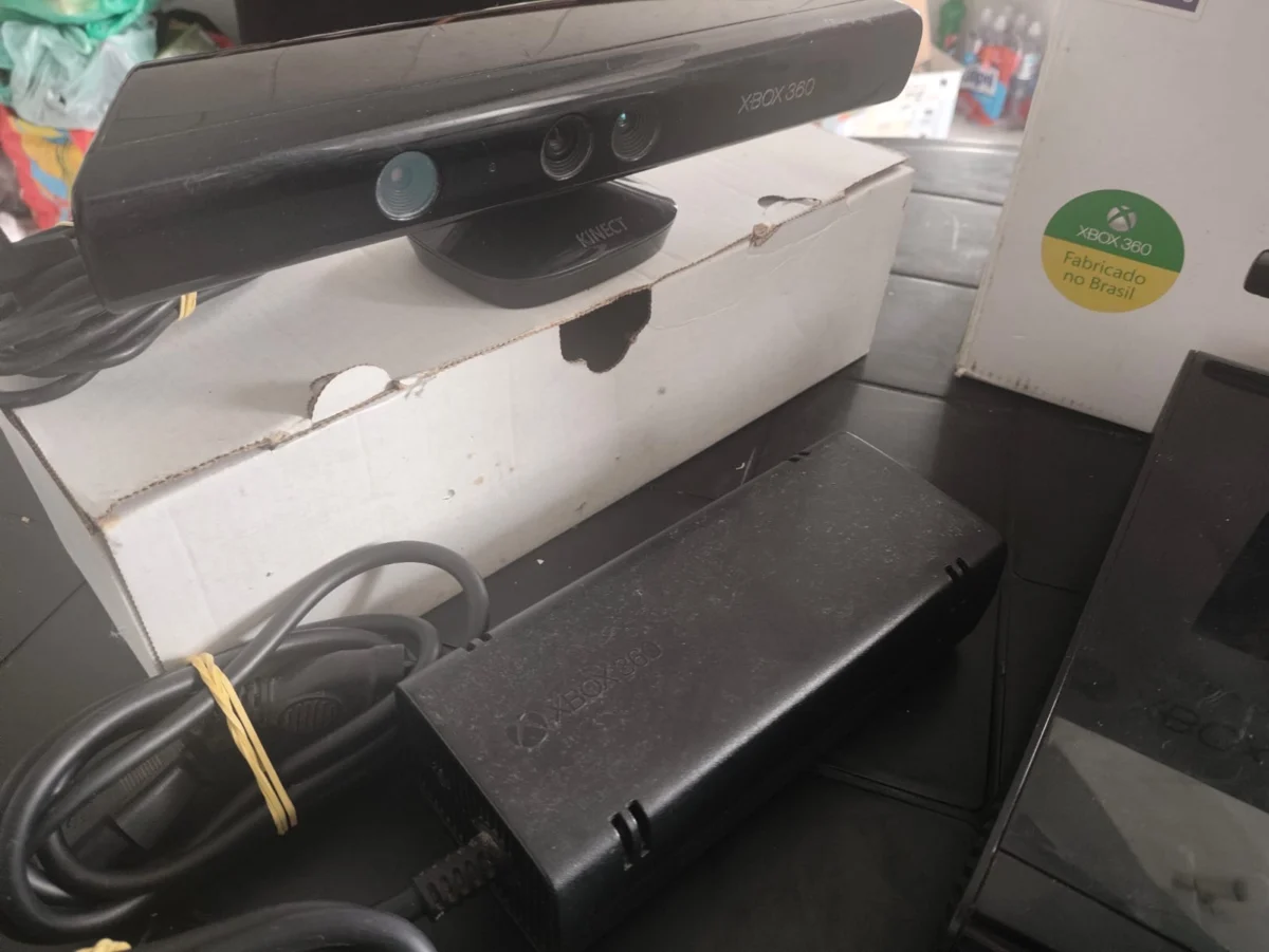 WA/ CONSOLE XBOX 360 NA CAIXA! TOP! 177,00 SEGUIDOS DE 23,00